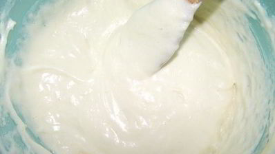 вишневый полосатый рулет