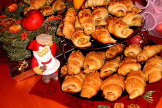 Яблочные слойки в лимонадной карамели