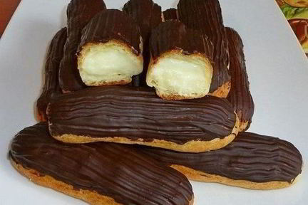 Эклеры с кремом в глазури