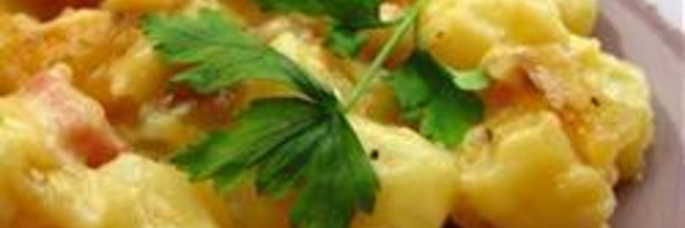 Картофельная запеканка с колбасой