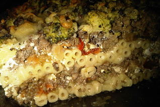 Макаронная запеканка с овощами и фаршем в сливочно-овощном соусе