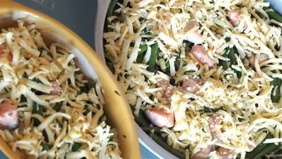 рисовая запеканка с лососем и стручковой фасолью