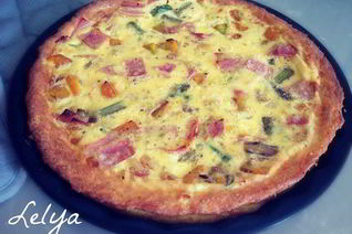 Тыквенная запеканка со спаржей, с сырной корочкой и колбаской из индейки