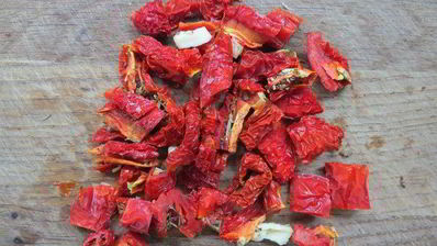 запеканка с тунцом, сыром и каперсами