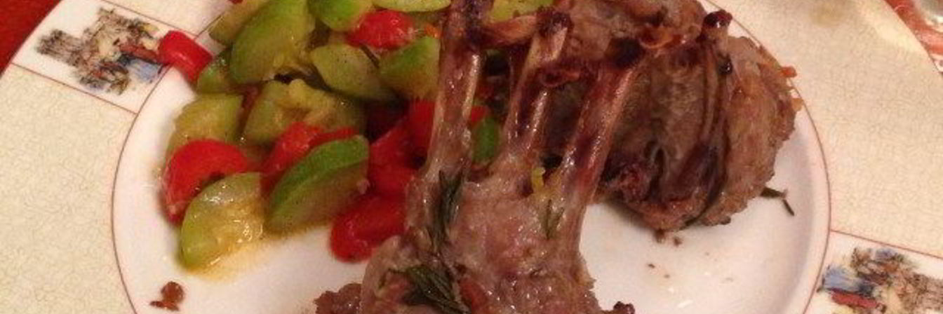 Каре барашка с домашней аджикой и овощным рататуем