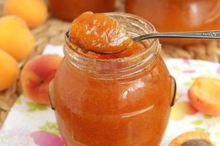 Абрикосовый джем с корицей и бадьяном