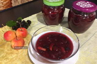 Джем из яблок с черноплодной рябиной в мультиварке