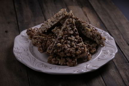 Гозинаки — грецкие орехи с медом