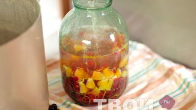 компот из красной смородины с апельсином