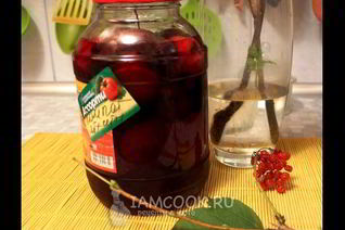 Компот из ранеток и черноплодки на зиму