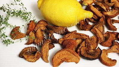 компот из сушеных яблок с тимьяном