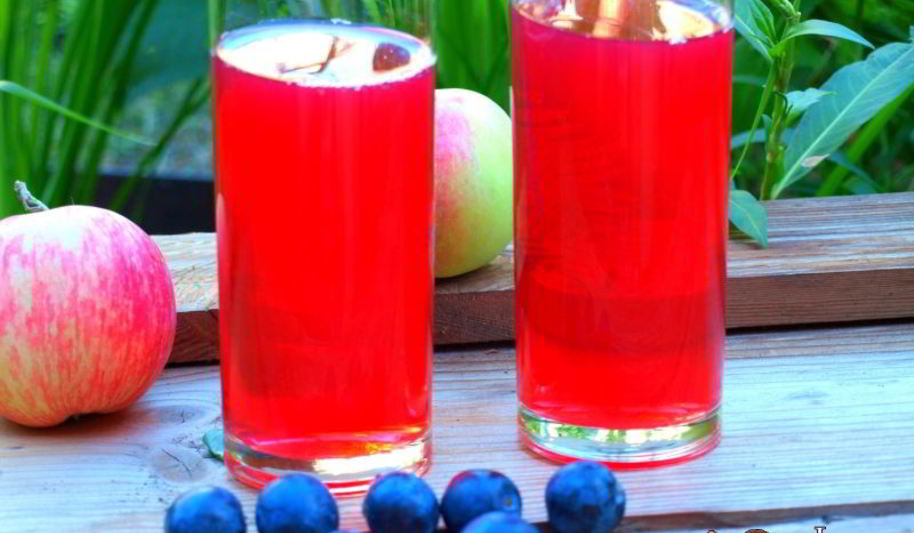 Рецепт компота из терна, яблок и ежевики с мятой и лимоном