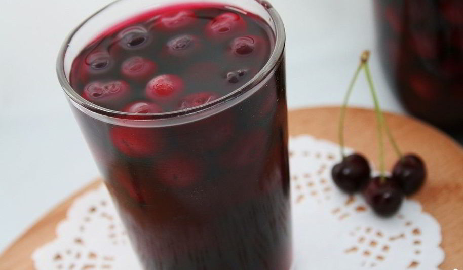 Рецепт летнего компота из вишни