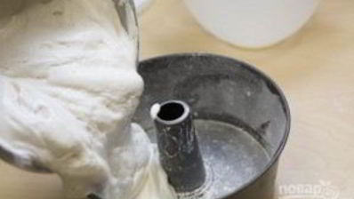 ванильный торт с ягодным компоте