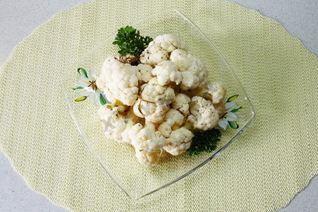 Быстромаринованная цветная капуста в микроволновке