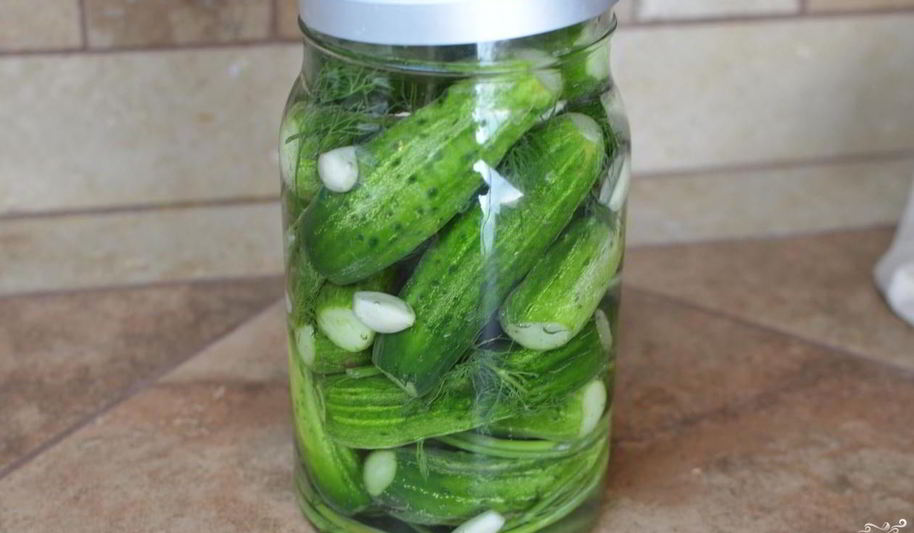 Рецепт быстрых маринованных огурцов