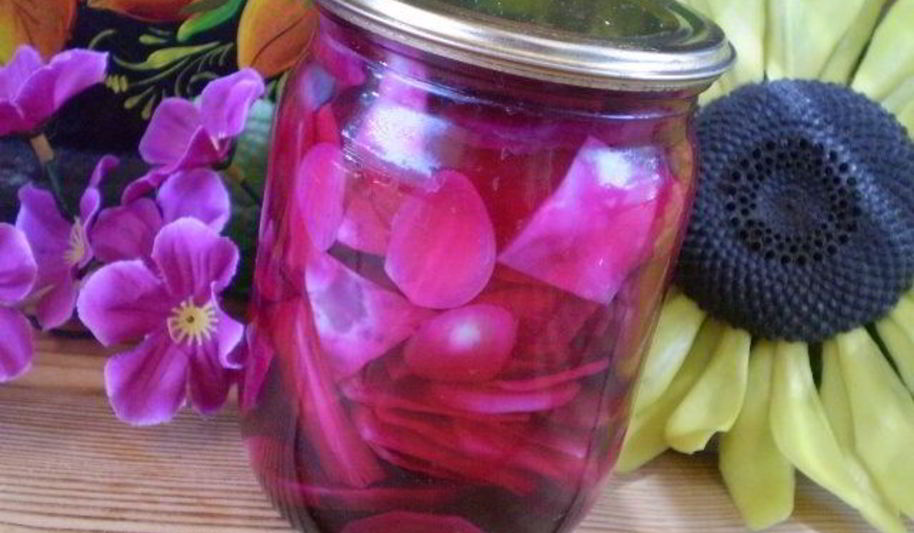 Рецепт маринованной капусты со свеклой