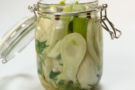 Маринованный фенхель с тархуном