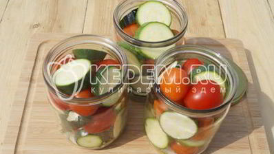 маринованные кабачки с помидорами