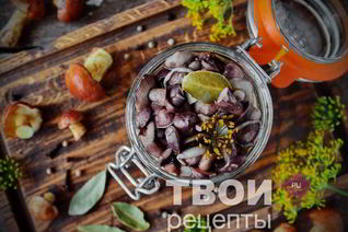 Маслята маринованные