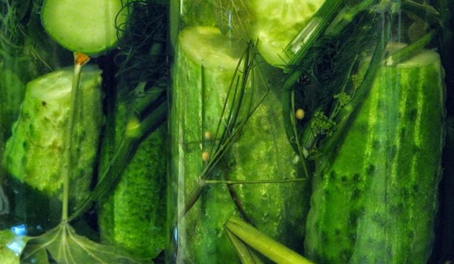 Рецепт огурцов горячим способом на зиму