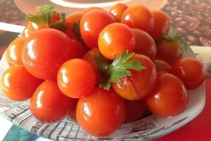 Быстрые малосольные помидоры