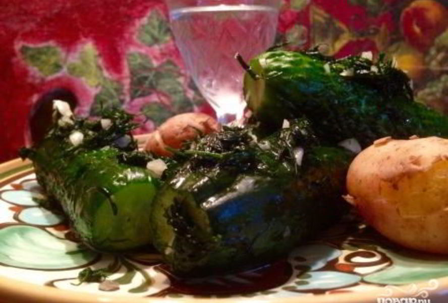 Малосольные огурчики в пакете