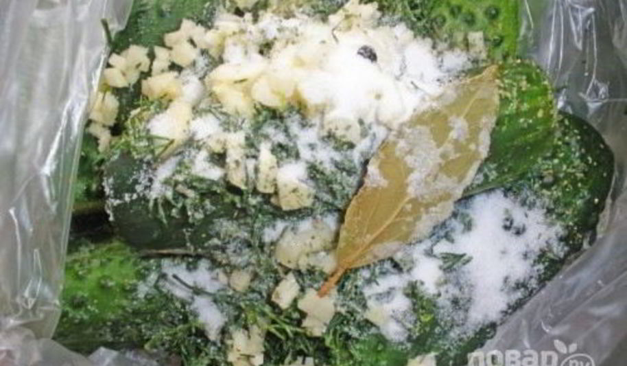 Рецепт малосольных огурцов хрустящих в пакете