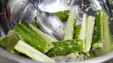 малосольные огурцы с медом