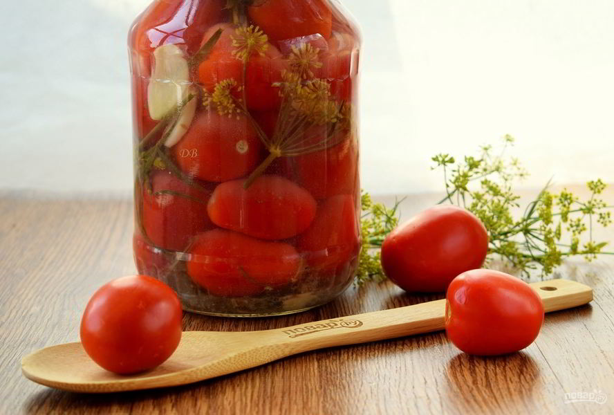 Малосольные помидоры классические