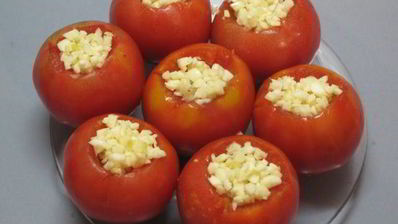 малосольные помидоры с чесноком