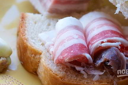 Сало в рассоле в банке