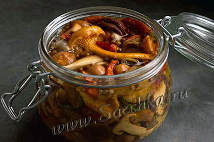 Соленые грибы с хреном