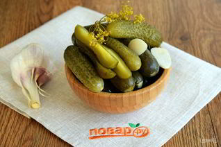 Соленые огурцы на зиму в банках