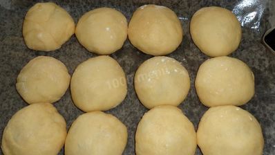 булочки с вареньем дрожжевые