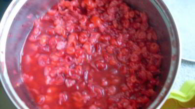 варенье из войлочной вишни с сюрпризом