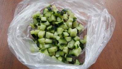 заморозка свежих огурцов на зиму