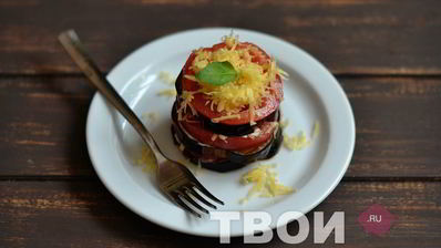 башенка из баклажан и помидоров