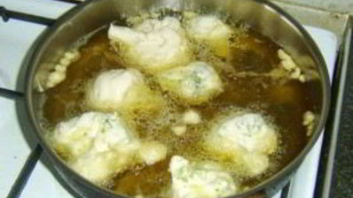 брокколи в кляре на сковороде