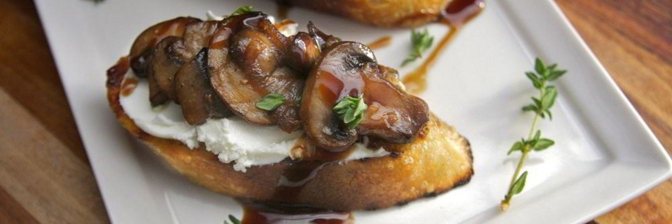 Брускетта с грибами