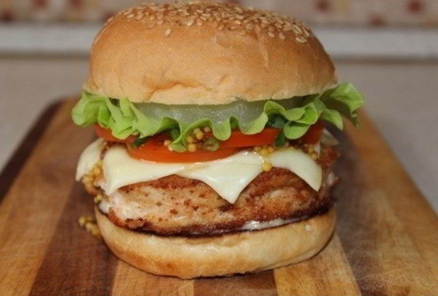 Бургер с ананасом и медовой горчицей