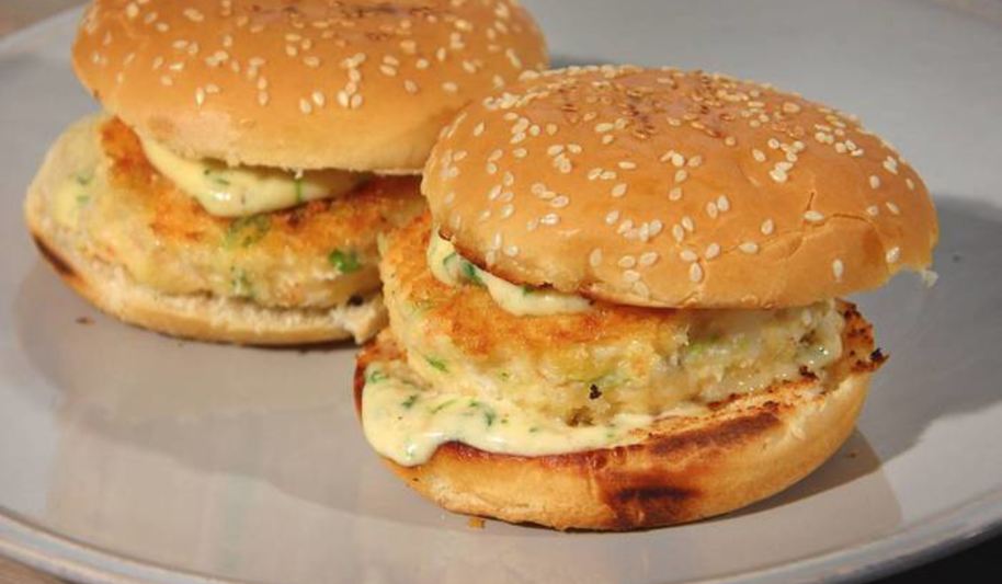 Рецепт бургеров с креветками и зеленым луком