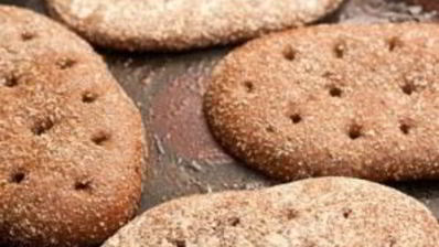 домашний гамбургер с ржаным хлебом