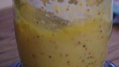 бутерброд с курицей, беконом и авокадо