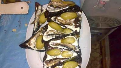 бутербродики со шпротами