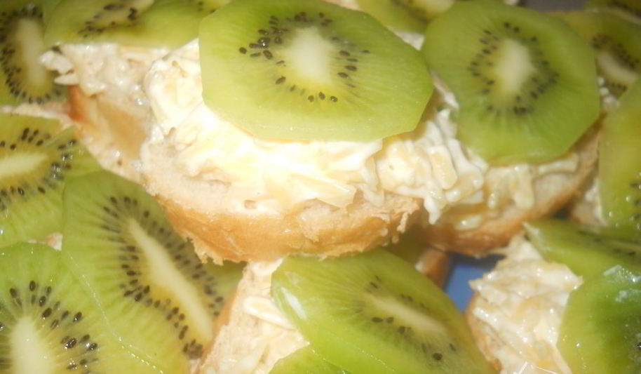 Рецепт бутербродов необычных с киви