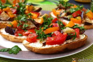 Бутерброды с баклажанами и помидорами