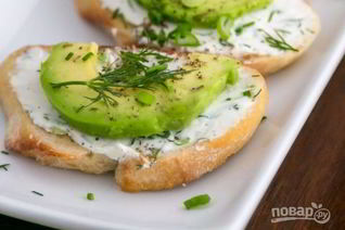 Быстрые бутерброды с авокадо