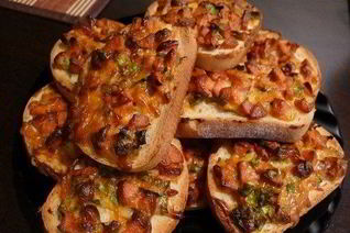 Быстрые горячие бутерброды с колбасой и сыром