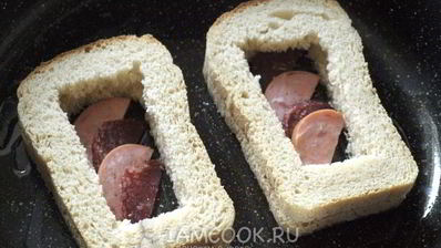 горячие бутерброды с колбасой и яйцом